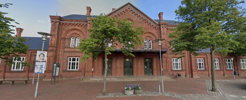 Banegården skal laves om til fritids- og aktivitetshus - Ryk Ind