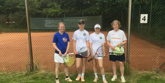 Ribe TK 2. division kvinder: Anne Hedegaard Leth, Naja Kjær Vestergaard, Sophie Welinder & Margrete Rasmussen