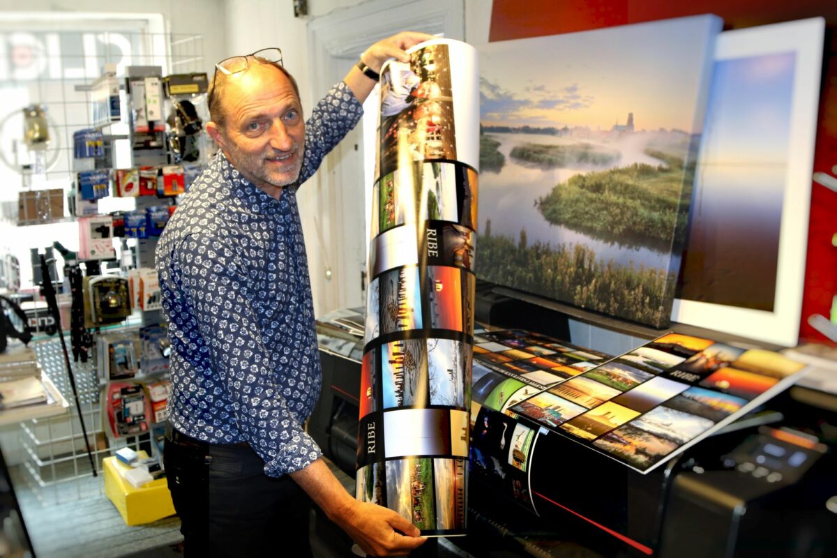 Jens Karsten Jørgensen har igen skabt en unik plakat med 13 motiver ...