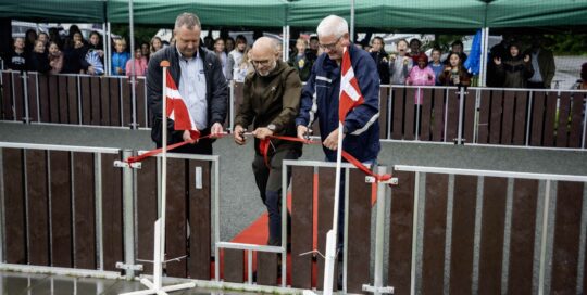 Carsten Lund, Claus Pedersen og Lars Slotsager klippede den røde tråd.